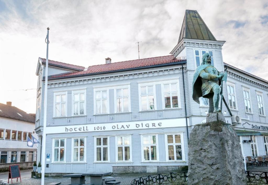 Olav Digre 1016 Hotel Sarpsborg Exterior foto